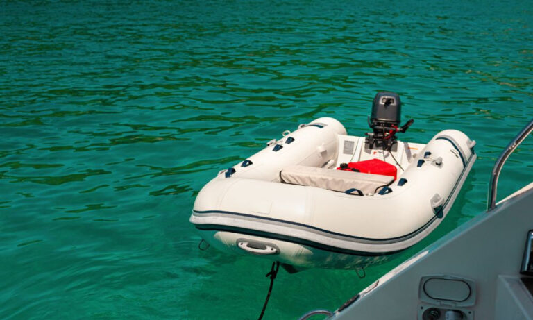 Discover Boating: Top Tips for Buying a New Dinghy